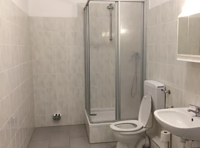 Dreilinden Gmbh Хостел