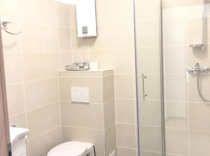 Dreilinden Gmbh Хостел