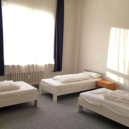 Dreilinden Gmbh Hostel *