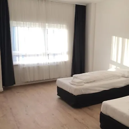 Hostel Dreilinden Gmbh