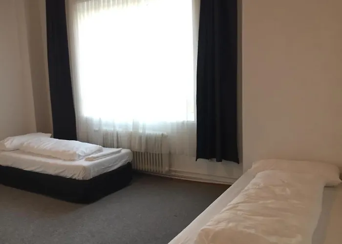 Dreilinden Gmbh Хостел *